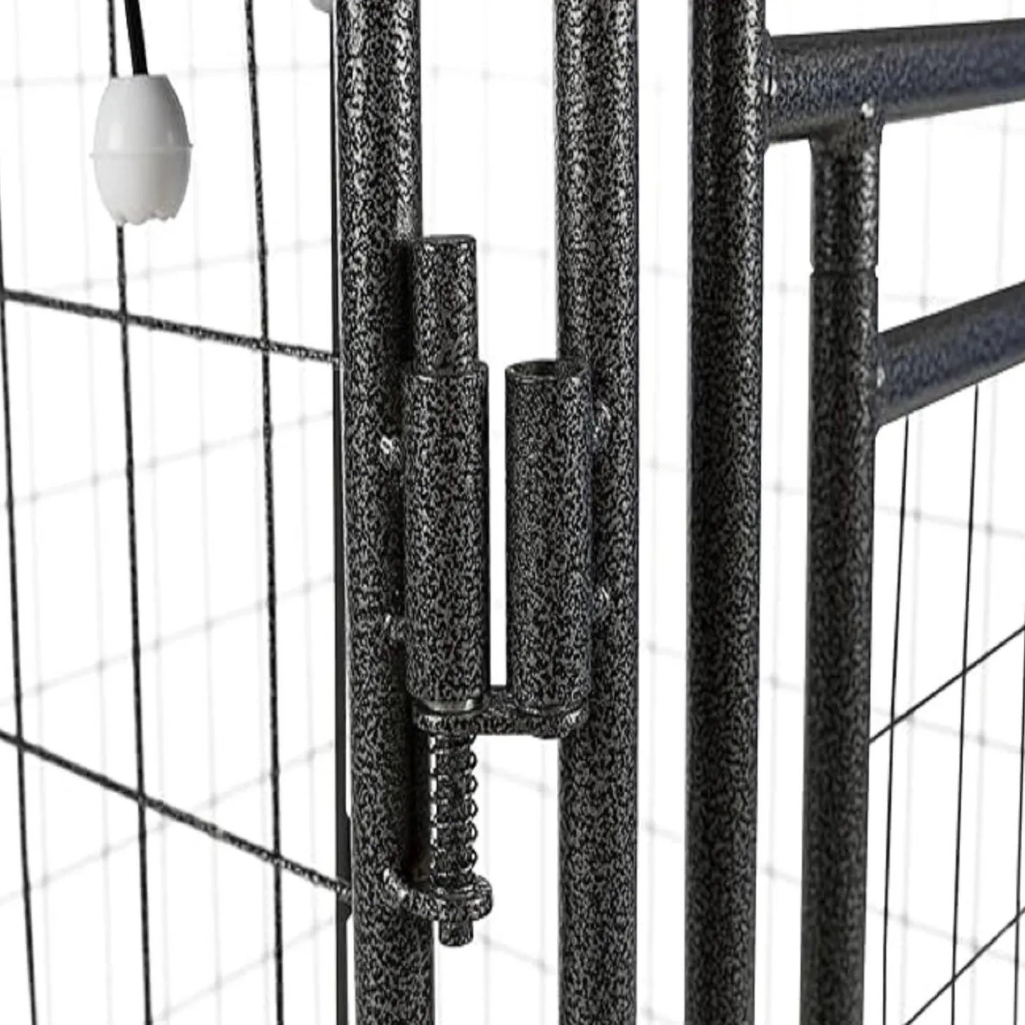 Deluxe Outdoor Dog Kennel